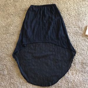 High low black pleated skirt